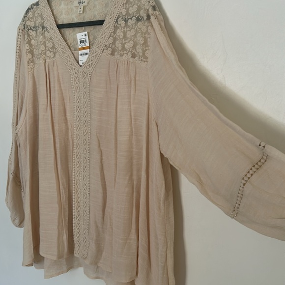 NWT Style & Co Woven Lace Trim Blouse - Picture 4 of 6